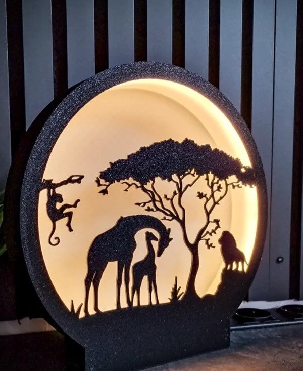 Stolna Lampa Safari / Jedinstven Dizajn i Udobnost