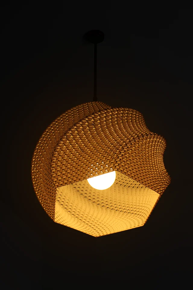 Lampa Koja Unosi Toplinu u Svaki Prostor