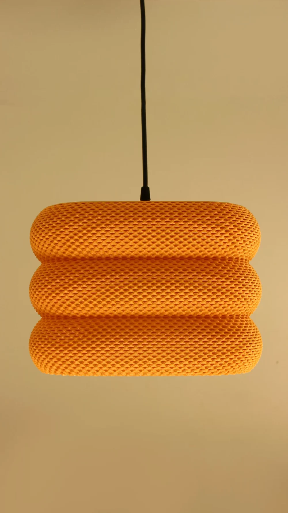 Lampa Koja Unosi Spoj Elegancije i Udobnosti