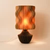 Valovita Stolna Lampa - Jedinstven Dizajn i Udobnost