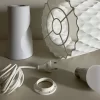 Valovita Stolna Lampa - Jedinstven Dizajn i Udobnost